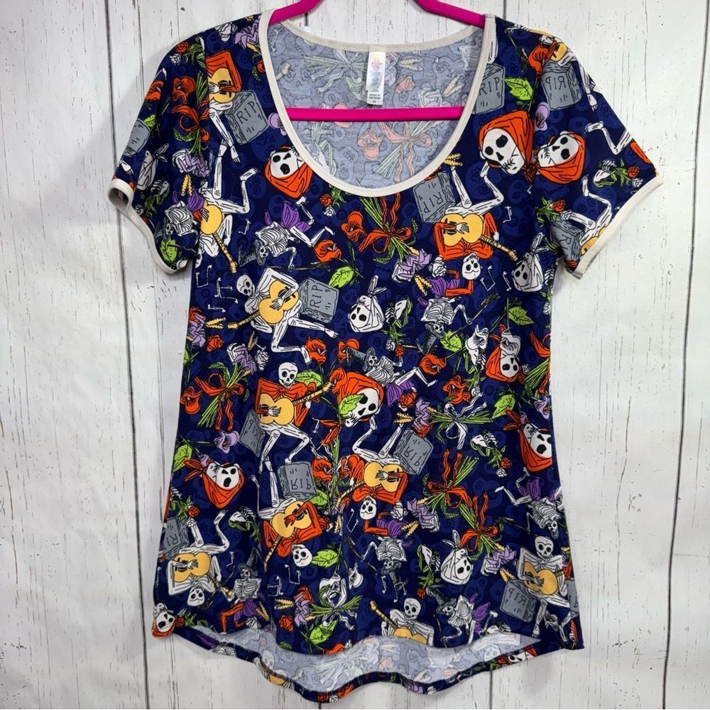 LuLaRoe Halloween Skeleton Print Tee Shirt XS Spooky Fun Retro Gothcore Retro